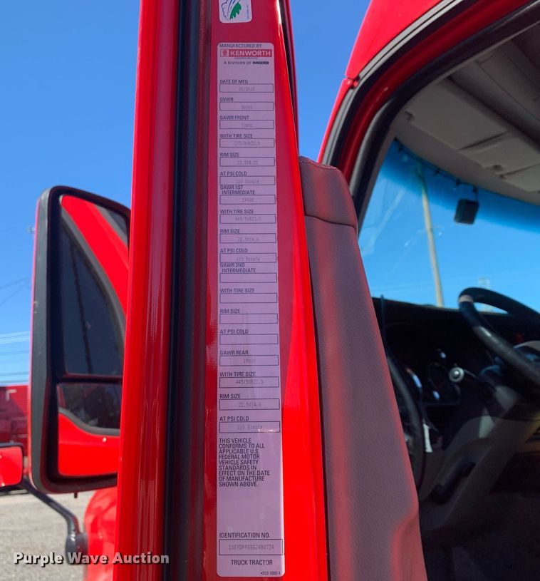 image for item DP8736 2016 Kenworth T680  semi truck