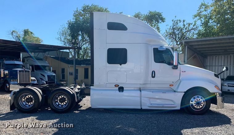 image for item DP8737 2020 International LT625  semi truck