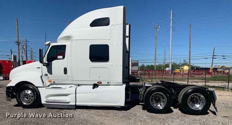 image for item DP8737 2020 International LT625  semi truck