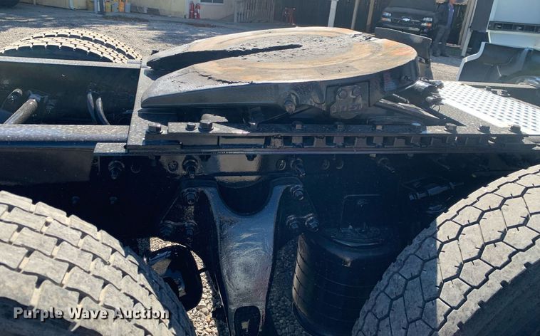 image for item DP8737 2020 International LT625  semi truck