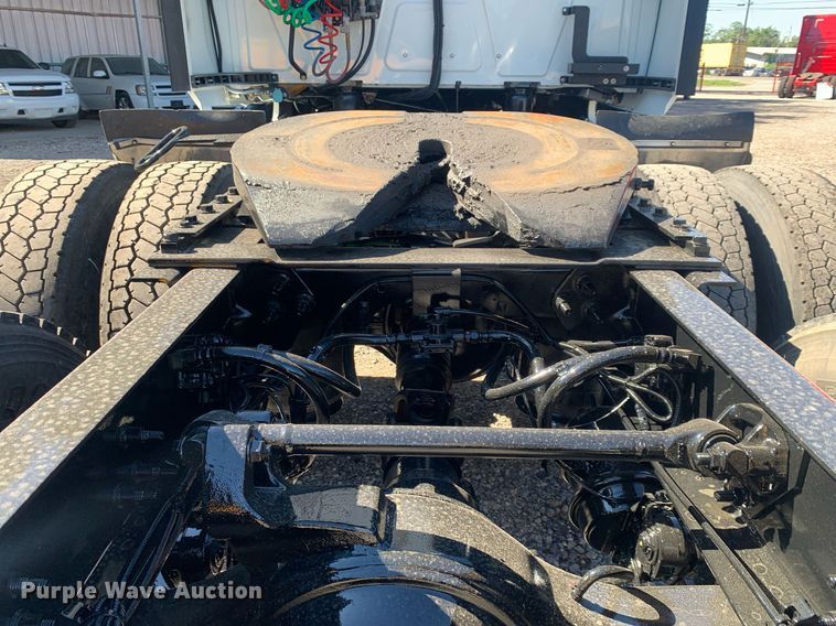 image for item DP8737 2020 International LT625  semi truck