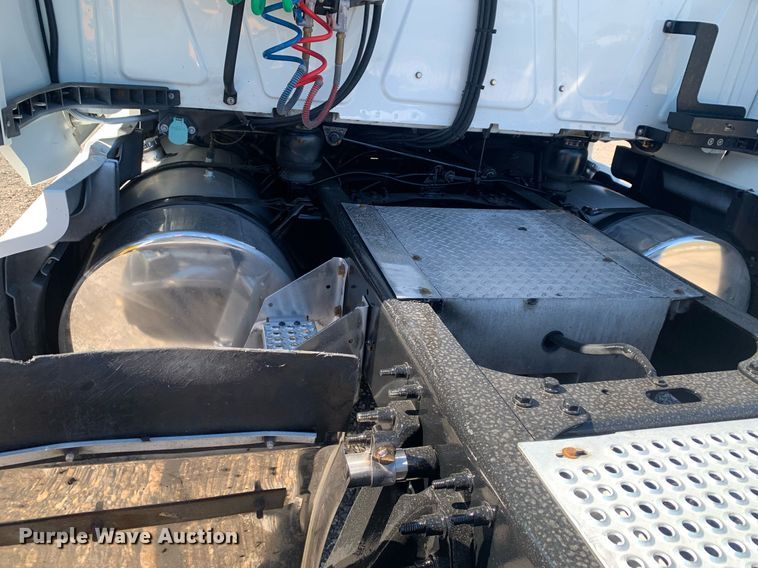 image for item DP8737 2020 International LT625  semi truck