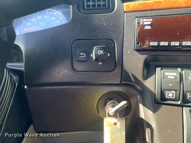 image for item DP8737 2020 International LT625  semi truck