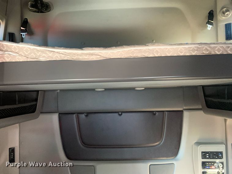 image for item DP8737 2020 International LT625  semi truck