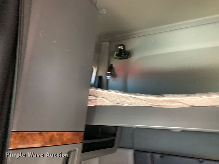 image for item DP8737 2020 International LT625  semi truck