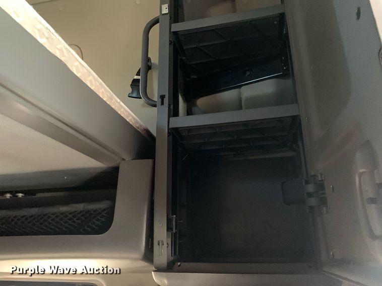 image for item DP8737 2020 International LT625  semi truck