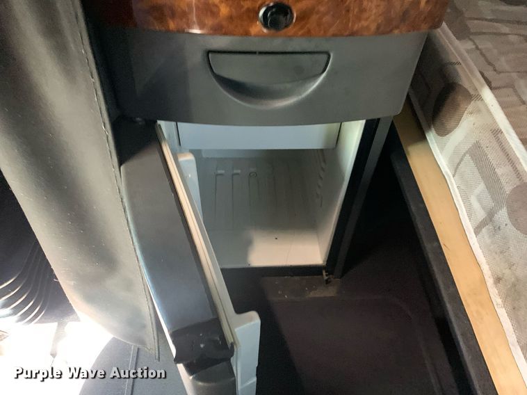 image for item DP8737 2020 International LT625  semi truck