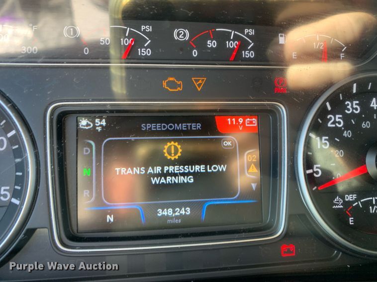 image for item DP8737 2020 International LT625  semi truck