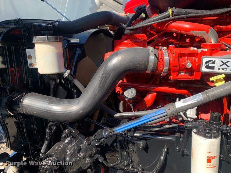 image for item DP8737 2020 International LT625  semi truck