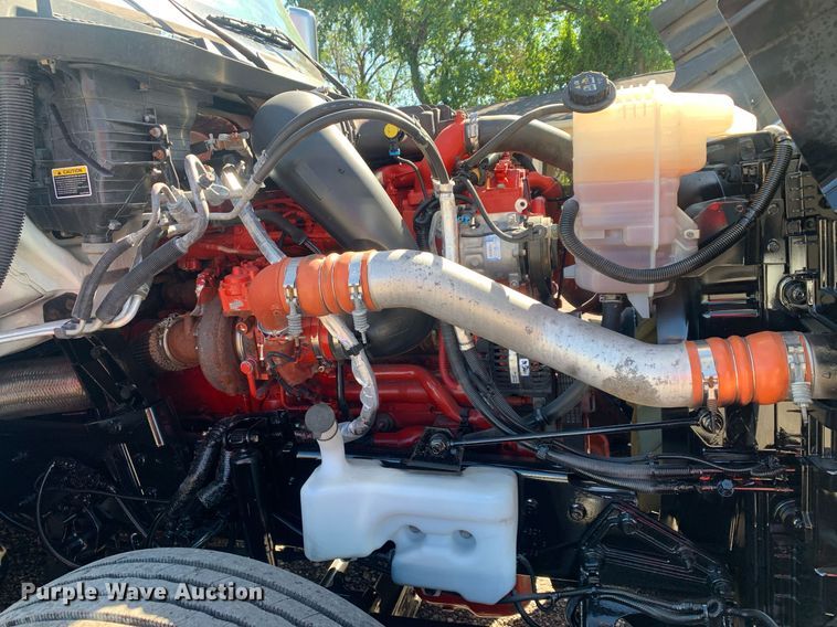 image for item DP8737 2020 International LT625  semi truck