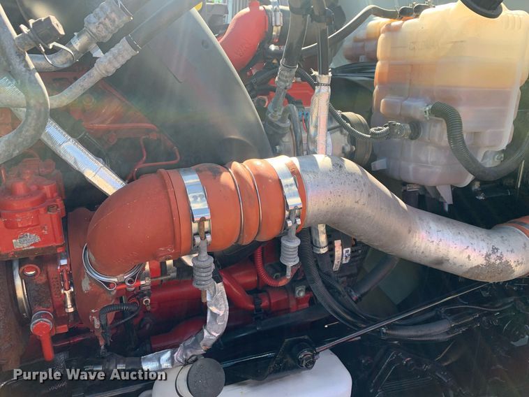 image for item DP8737 2020 International LT625  semi truck