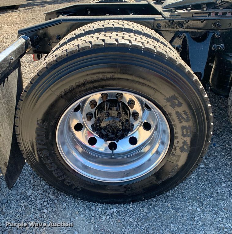 image for item DP8737 2020 International LT625  semi truck