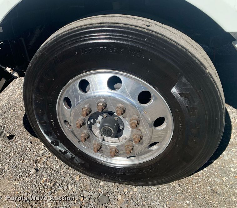 image for item DP8737 2020 International LT625  semi truck