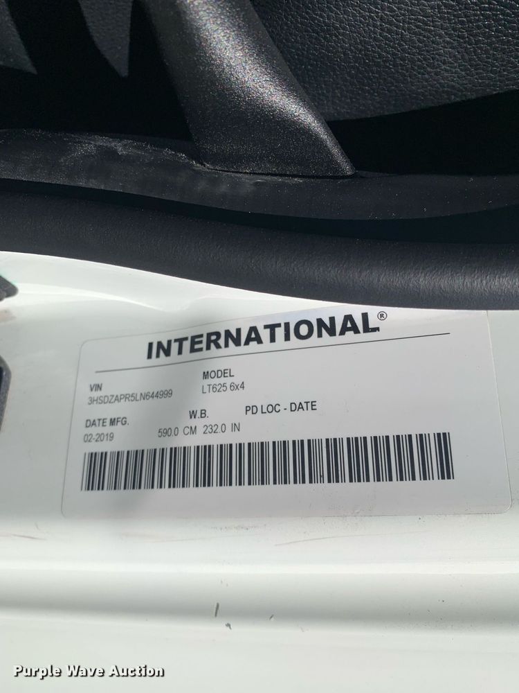 image for item DP8737 2020 International LT625  semi truck