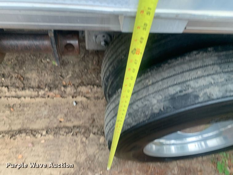 image for item DP8743 2006 Manac AAF-48  flatbed trailer