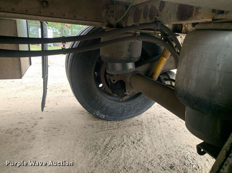 image for item DP8743 2006 Manac AAF-48  flatbed trailer