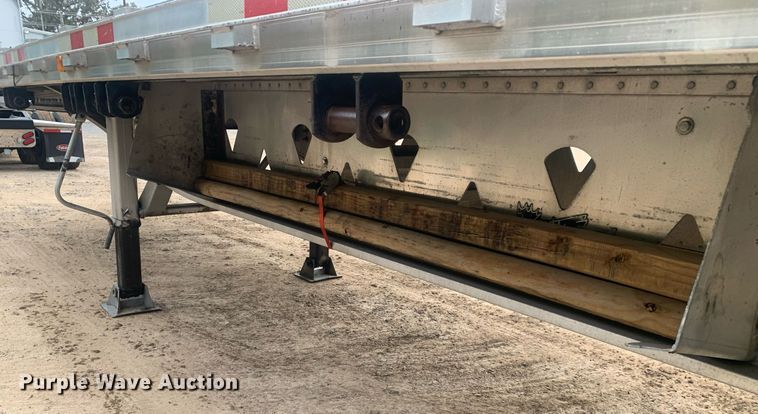 image for item DP8743 2006 Manac AAF-48  flatbed trailer