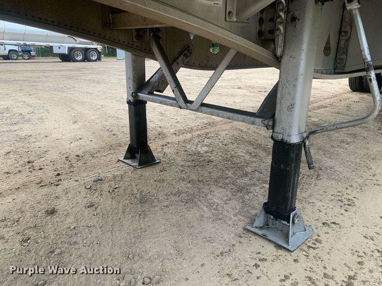 image for item DP8743 2006 Manac AAF-48  flatbed trailer