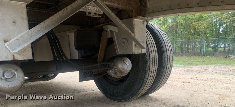 image for item DP8743 2006 Manac AAF-48  flatbed trailer