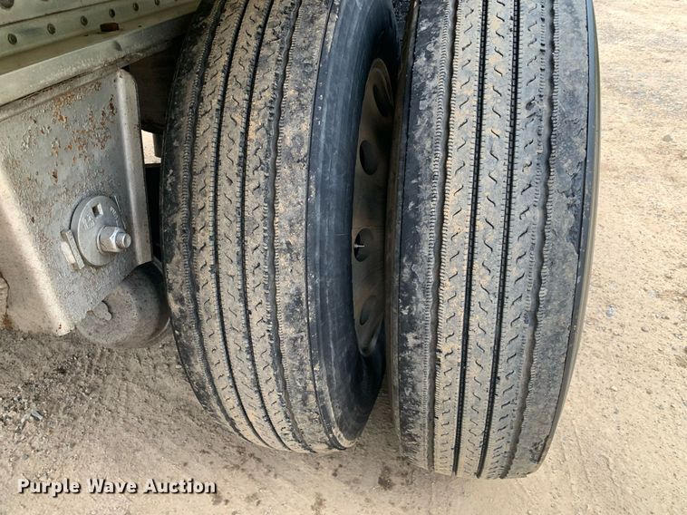 image for item DP8743 2006 Manac AAF-48  flatbed trailer