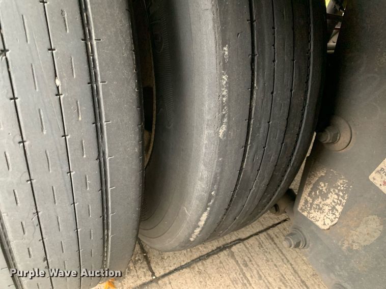 image for item DP8746 2001 Wabash DVCVHPC  dry van trailer