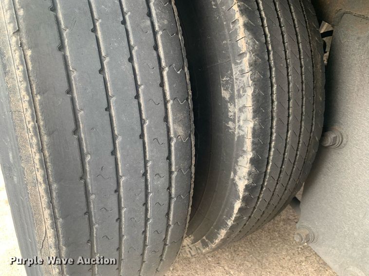 image for item DP8747 2001 Wabash DVCVHPC  dry van trailer