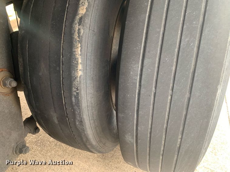 image for item DP8747 2001 Wabash DVCVHPC  dry van trailer