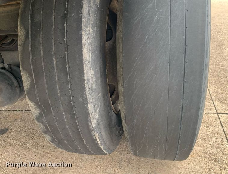 image for item DP8747 2001 Wabash DVCVHPC  dry van trailer