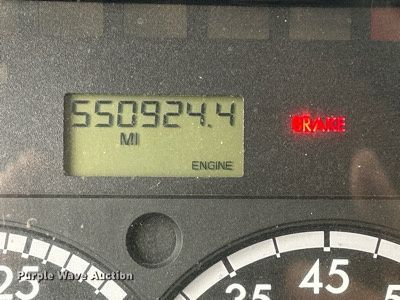 image for item DQ0938 2013 Freightliner Business Class M2  flatbed truck