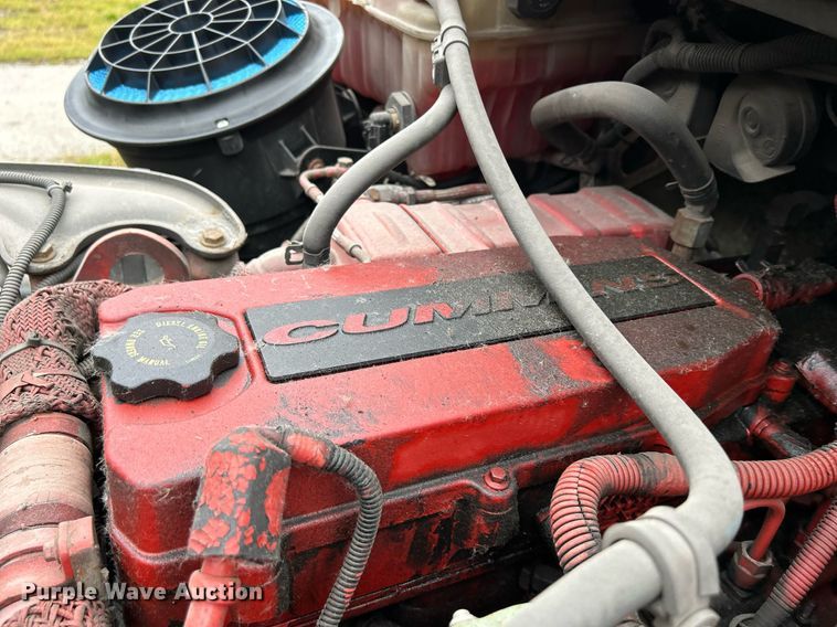 image for item DQ0938 2013 Freightliner Business Class M2  flatbed truck