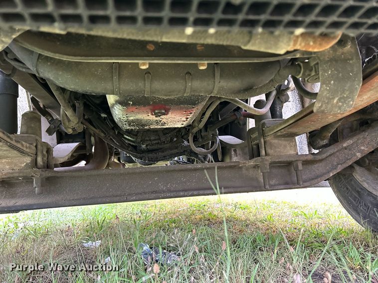 image for item DQ0938 2013 Freightliner Business Class M2  flatbed truck