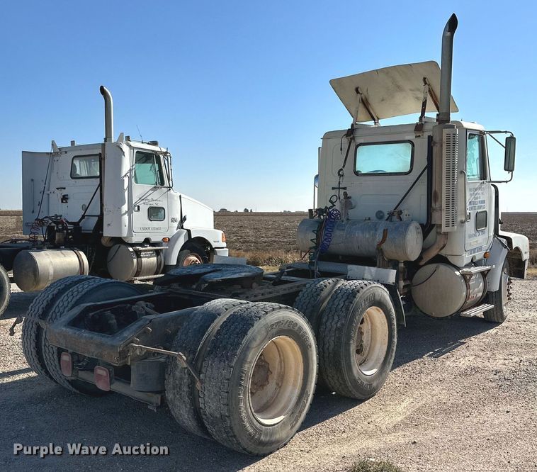 image for item DQ1478 1997 Volvo WCA  semi truck