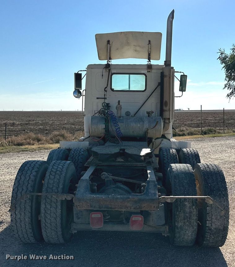 image for item DQ1478 1997 Volvo WCA  semi truck