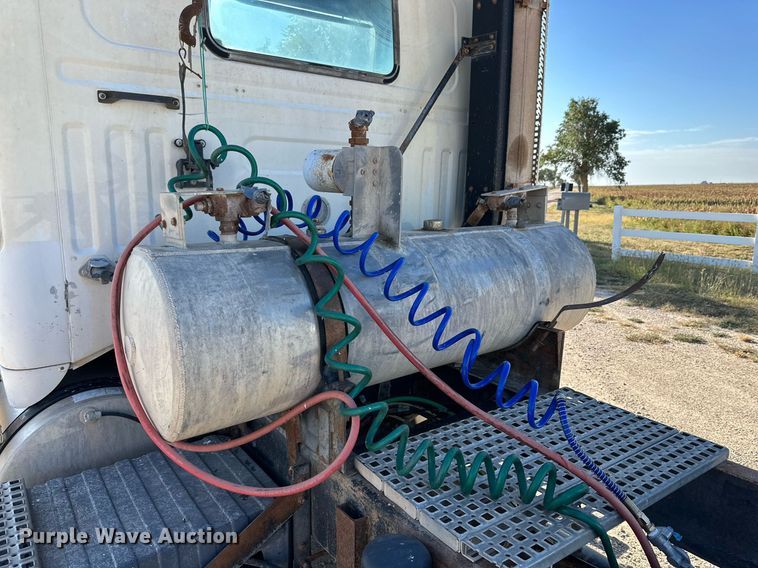 image for item DQ1478 1997 Volvo WCA  semi truck