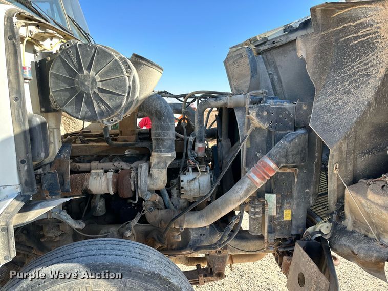 image for item DQ1478 1997 Volvo WCA  semi truck