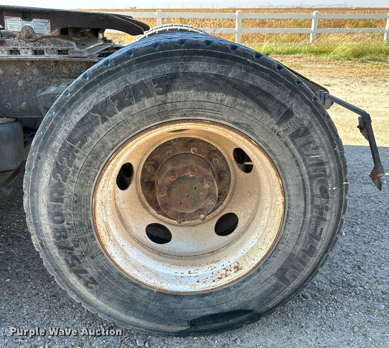 image for item DQ1478 1997 Volvo WCA  semi truck