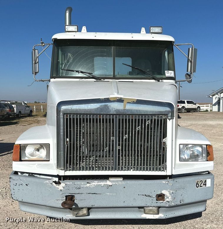 image for item DQ1479 1996 Volvo WCA  semi truck