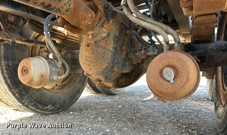 image for item DQ1479 1996 Volvo WCA  semi truck