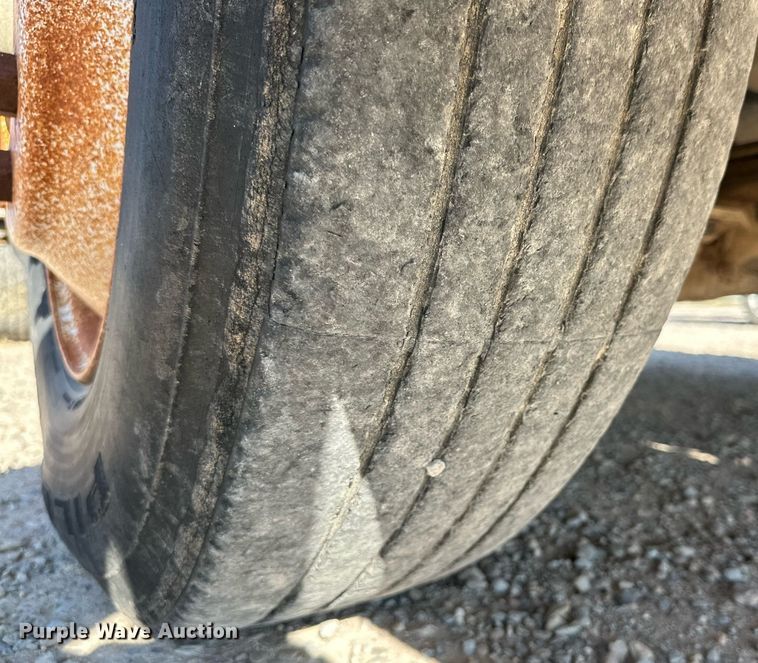 image for item DQ1479 1996 Volvo WCA  semi truck