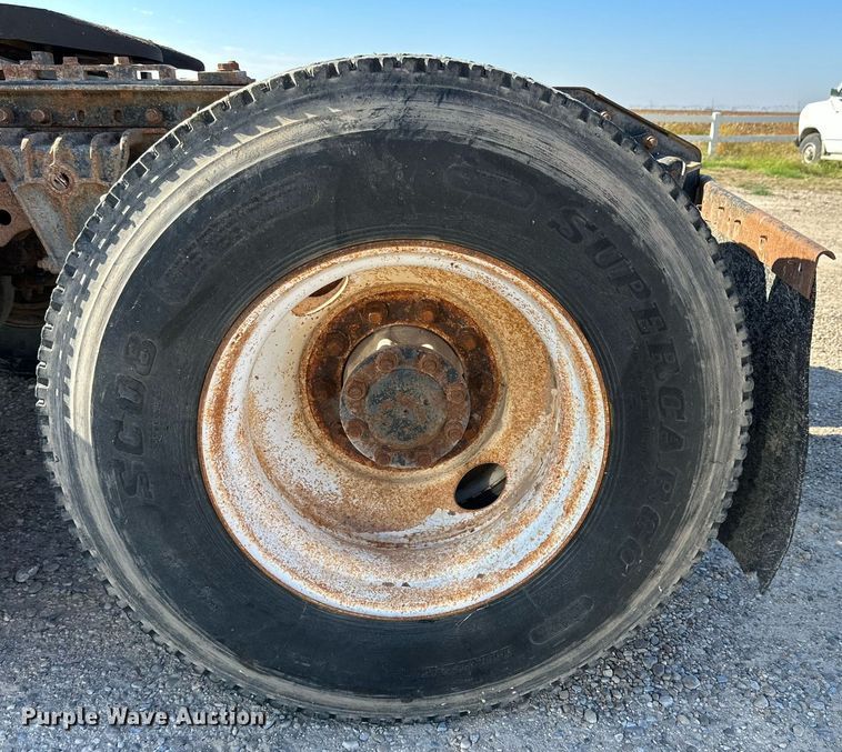 image for item DQ1479 1996 Volvo WCA  semi truck