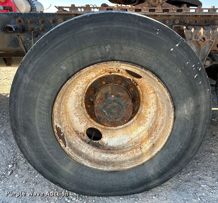 image for item DQ1479 1996 Volvo WCA  semi truck