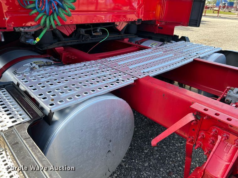 image for item DQ2223 2019 Volvo VN Series  semi truck