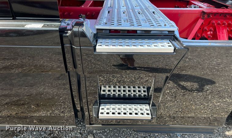 image for item DQ2223 2019 Volvo VN Series  semi truck