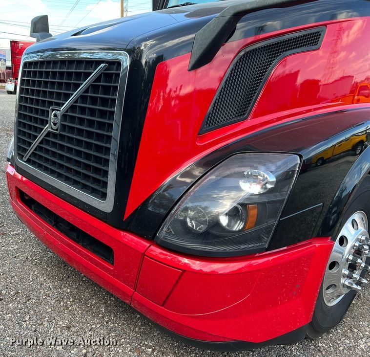 image for item DQ2223 2019 Volvo VN Series  semi truck