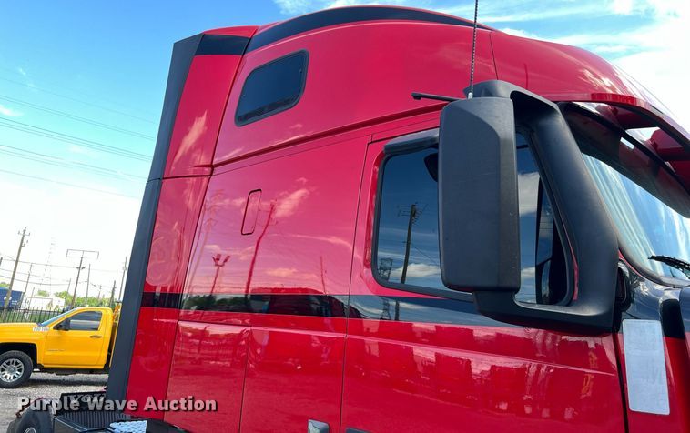 image for item DQ2223 2019 Volvo VN Series  semi truck