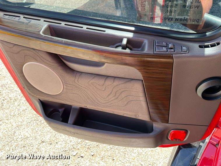 image for item DQ2223 2019 Volvo VN Series  semi truck