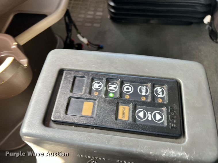 image for item DQ2223 2019 Volvo VN Series  semi truck