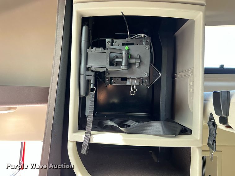 image for item DQ2223 2019 Volvo VN Series  semi truck