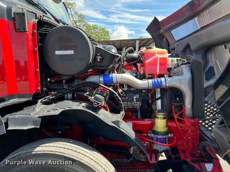 image for item DQ2223 2019 Volvo VN Series  semi truck