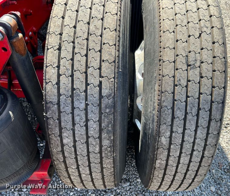 image for item DQ2223 2019 Volvo VN Series  semi truck